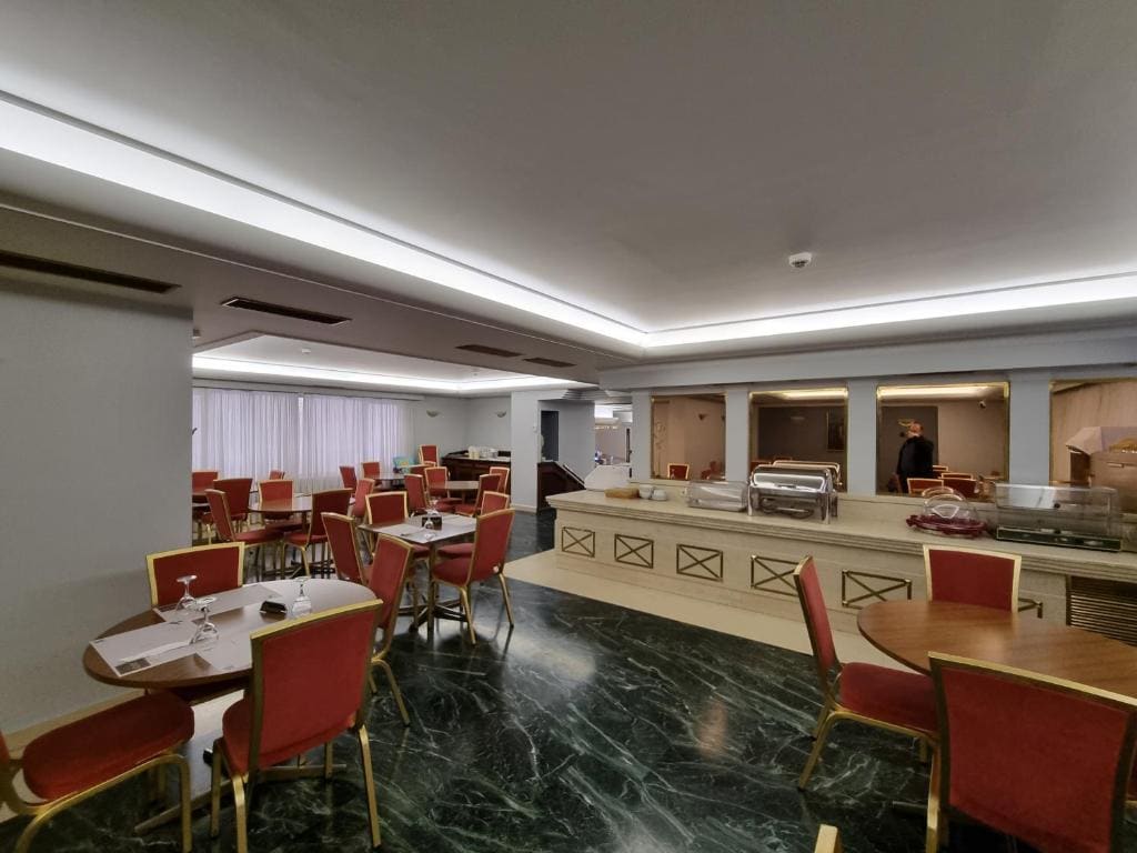 Savoy Hotel - View 3
