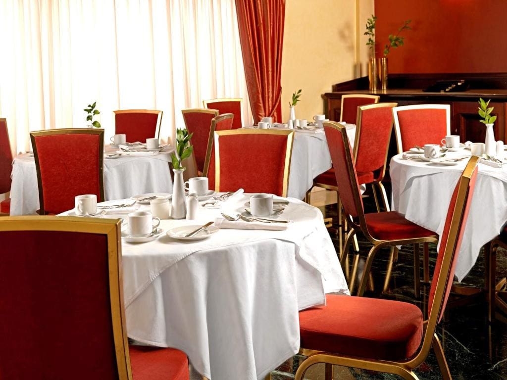 Savoy Hotel - View 4