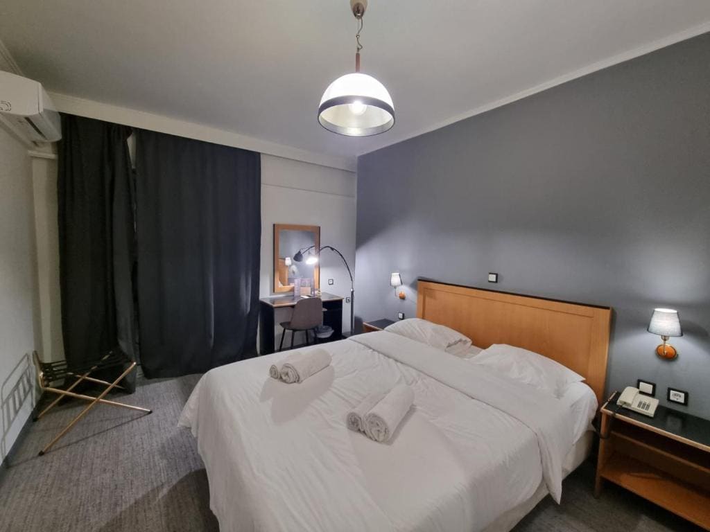 Savoy Hotel - View 2