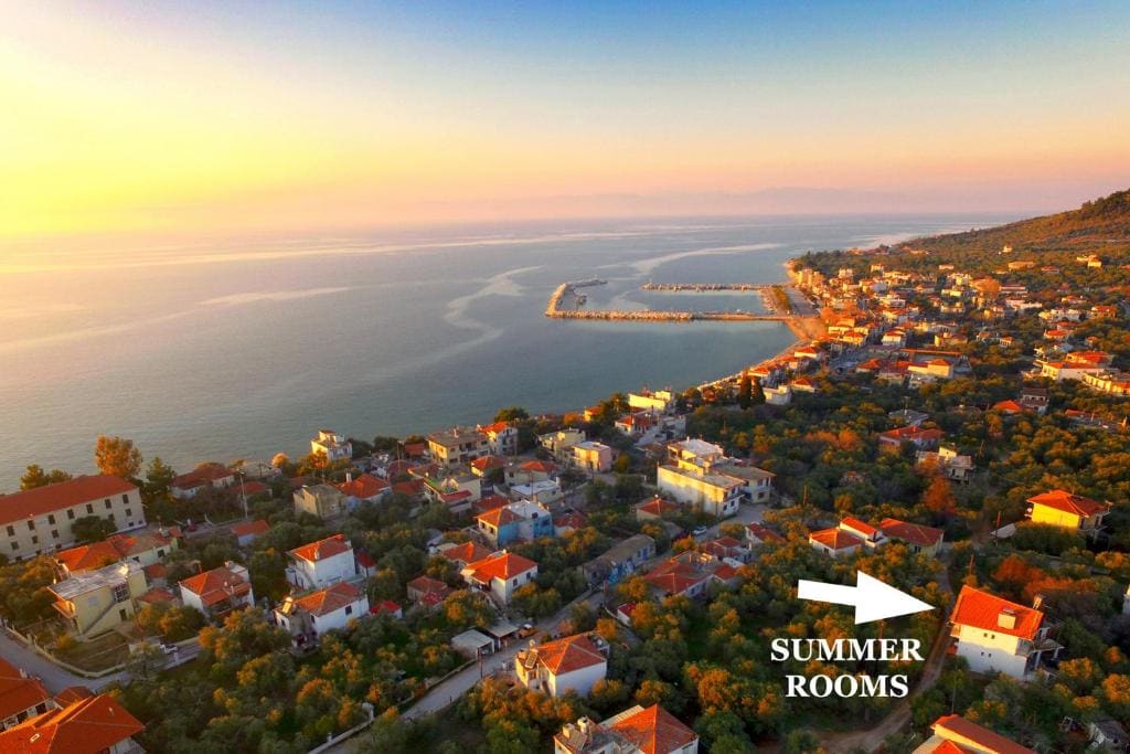 Summer Rooms - View 5