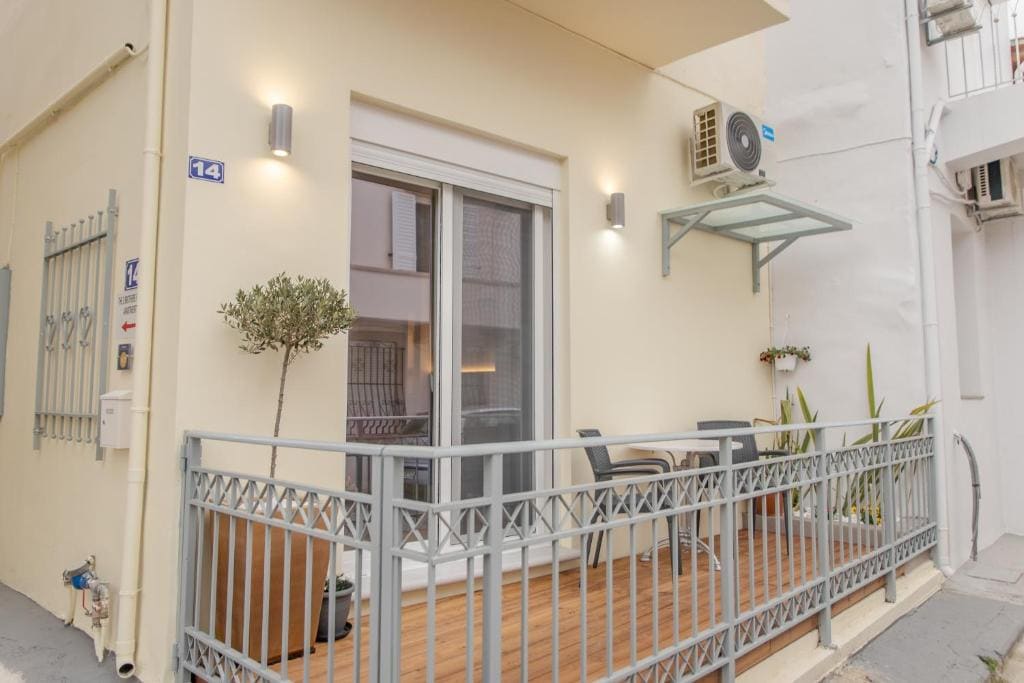 The 3 Brothers' Apts - View 3