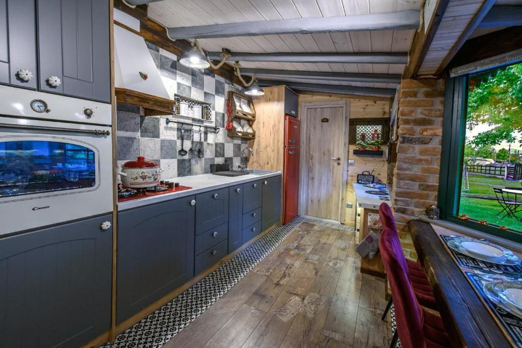 Traditional Guesthouse - View 7