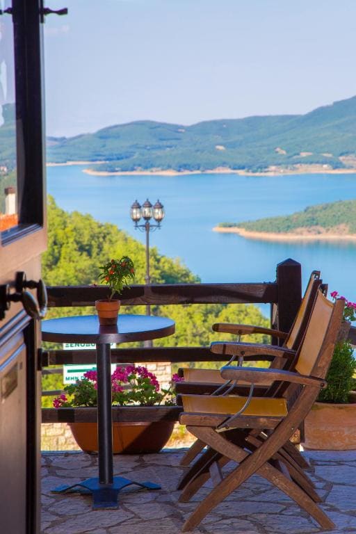 Χρυσοπελεια - Chrisopeleia Lake View - Main view