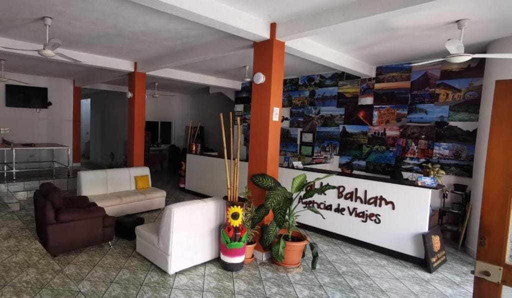 Hostal Tah Itza - Main view