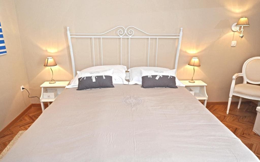 Tinel Rooms Old City Center - Main view