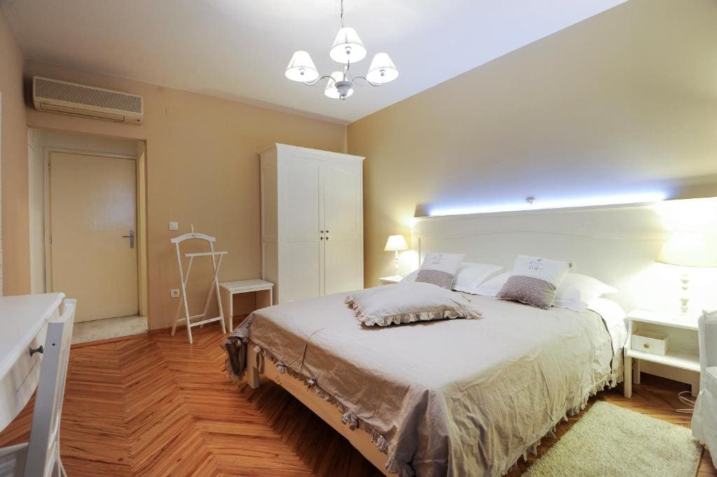 Tinel Rooms Old City Center - View 7