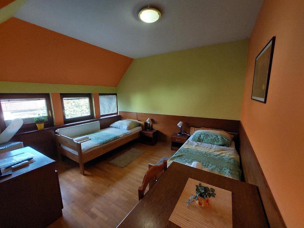 CBB Rooms - View 7