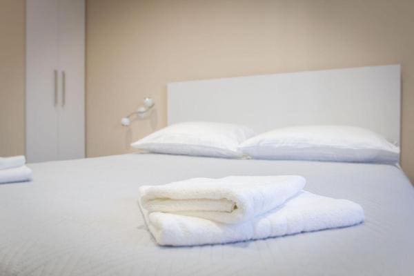 Elegant Residence Rooms - View 7