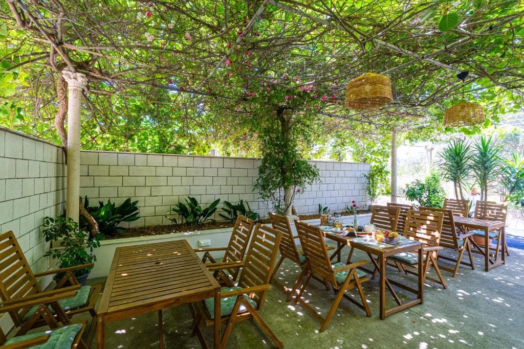 Francesca Guesthouse & Vardia Winery - View 3