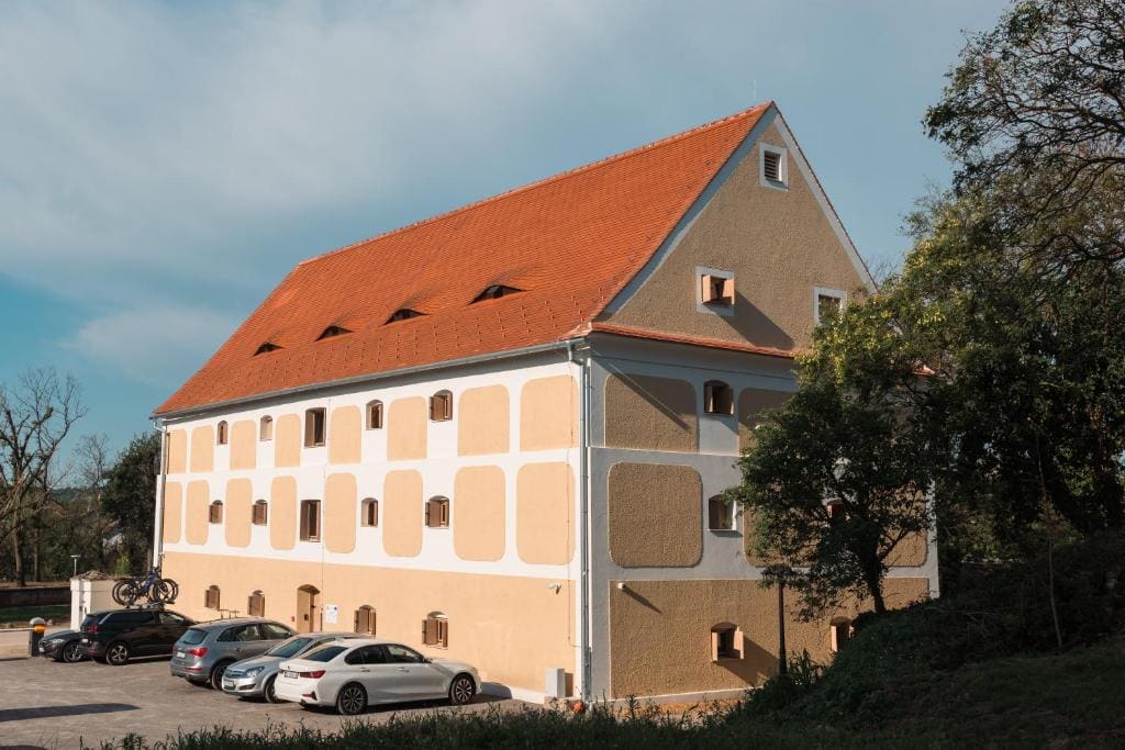 Granarium - Main view