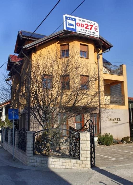 Guest House Isabel - Vista 4