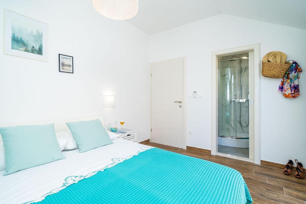 Jele Rooms 2 - View 7
