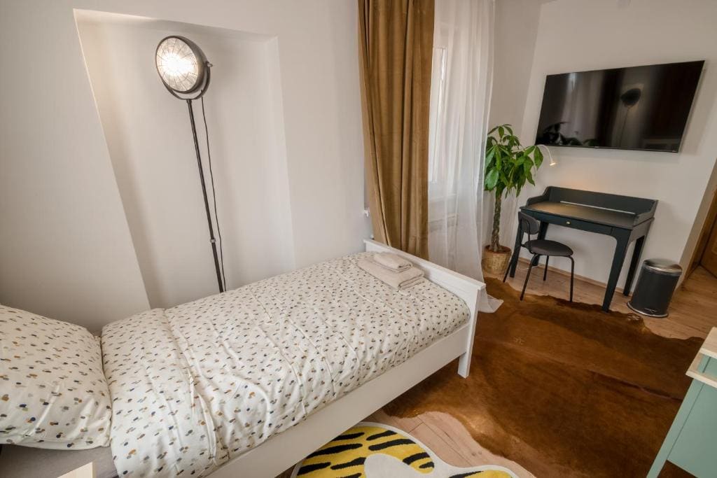 Lemon Market rooms - View 5