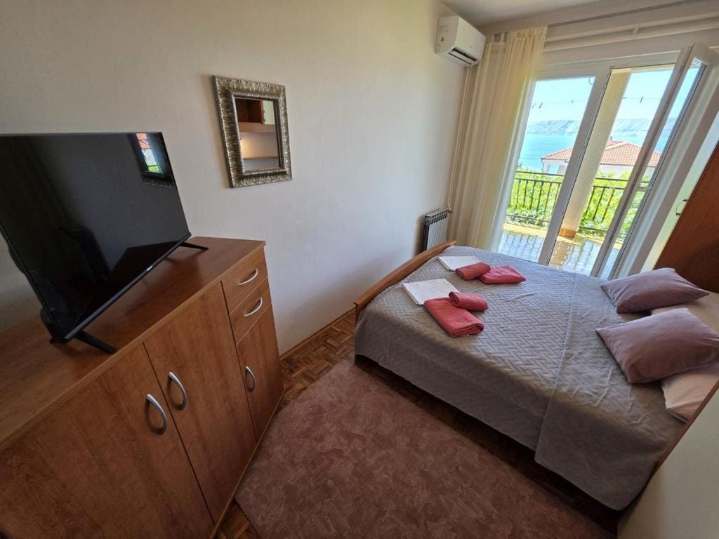 LEO ROOM 1 NV - Room for 2 persons with bathroom and balcony - View 6