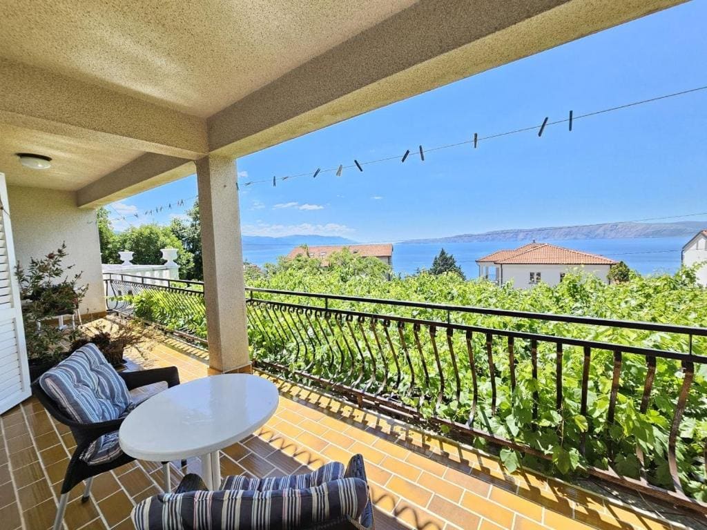 LEO ROOM 1 NV - Room for 2 persons with bathroom and balcony - View 2