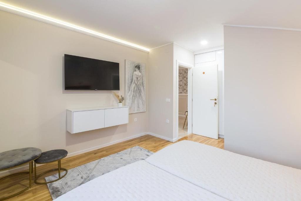Turta Rooms - View 2