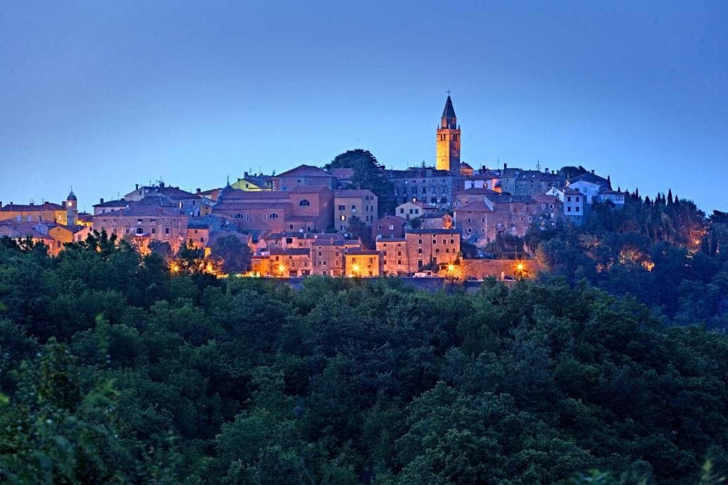 Mirakul Residence in a cute historic town - View 4