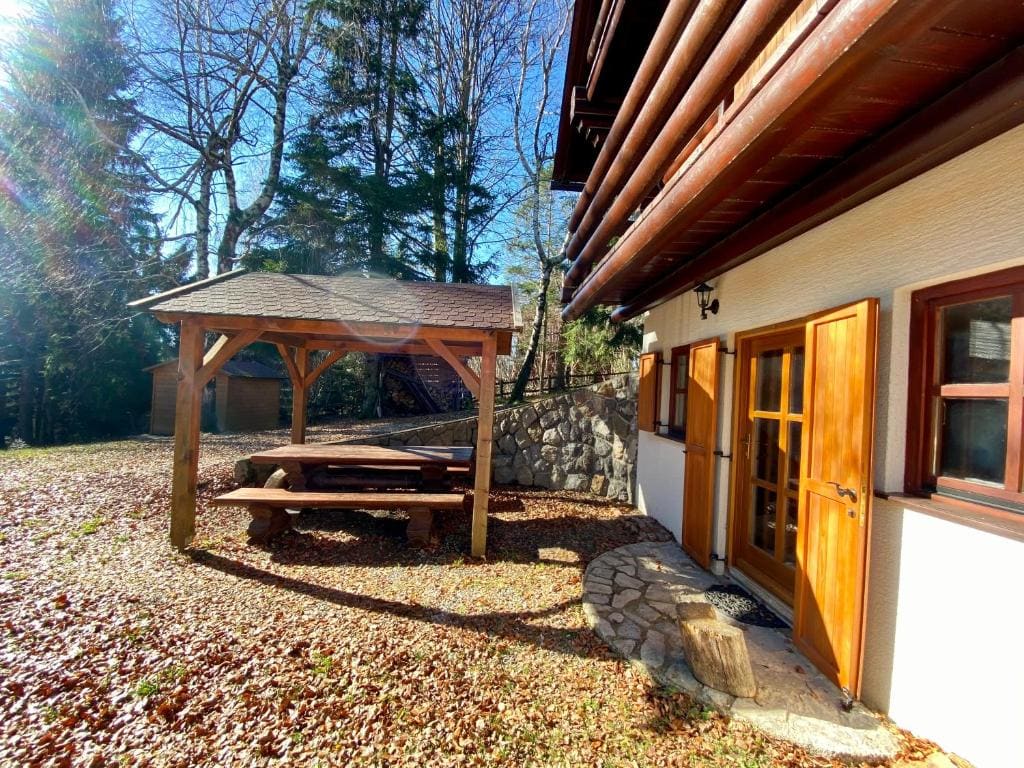 Pine Lodge - View 4