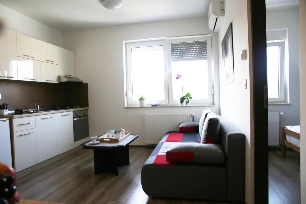 Apartment & Room Renee - View 6