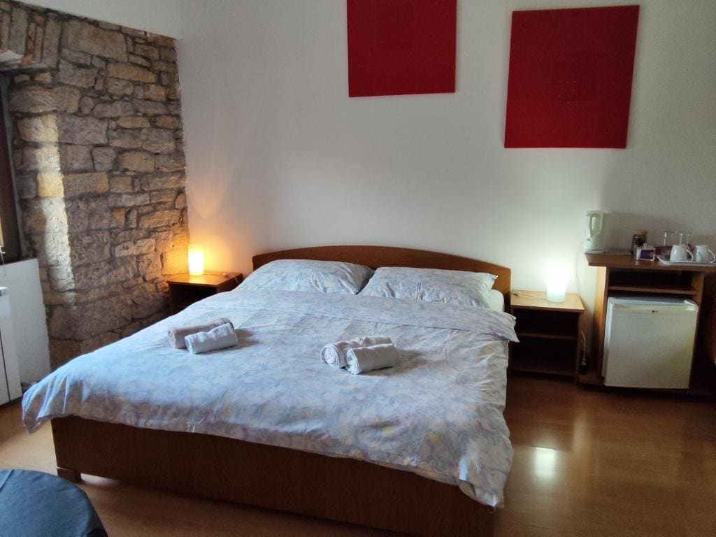 Rooms Svalina - Main view