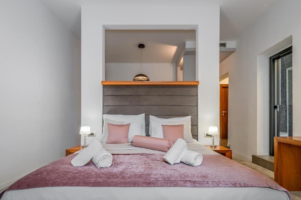 Starlight Luxury Suites - Προβολή 7