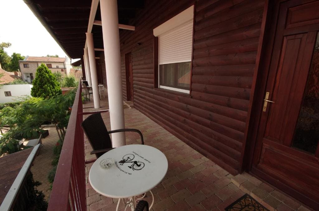 Guest House Romantika Panzio — Ansicht 5