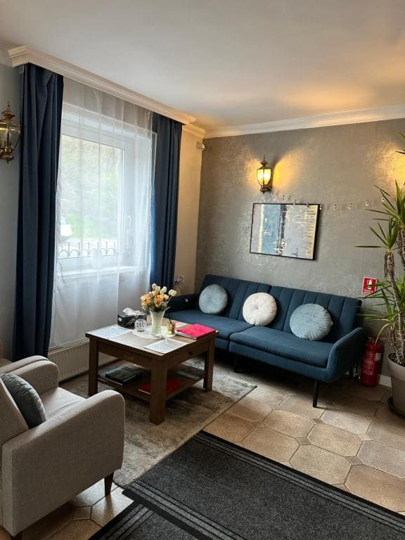 Jager Guesthouse - Main view