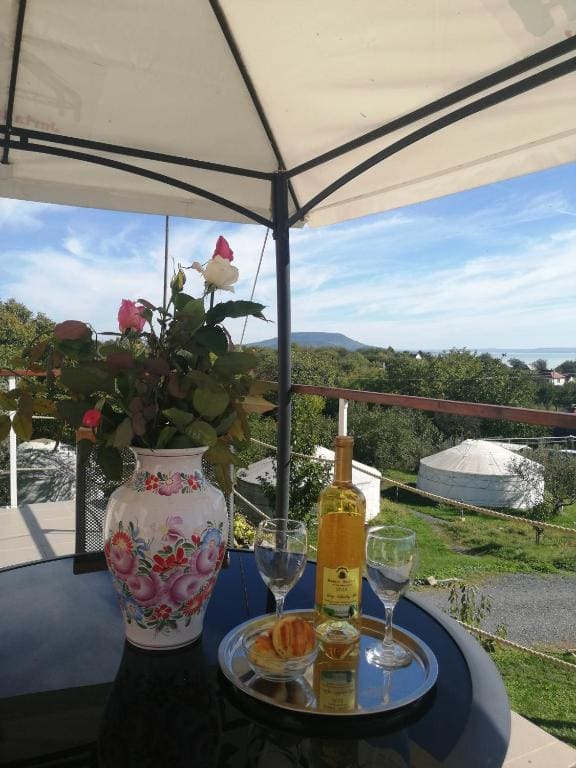 Jurta Hotel Balatongyörök - Tampilan utama