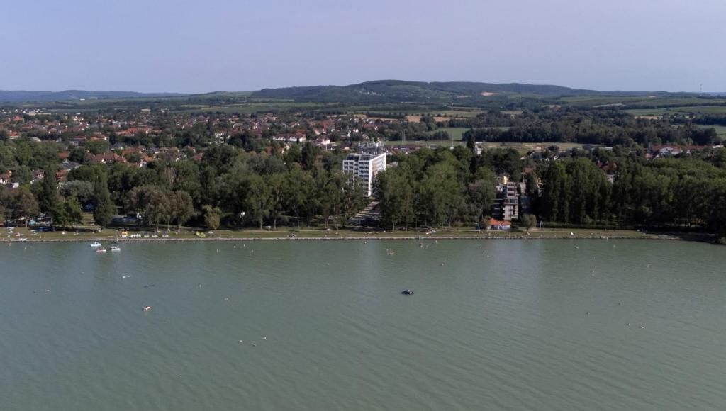 Lelle Hotel - Main view