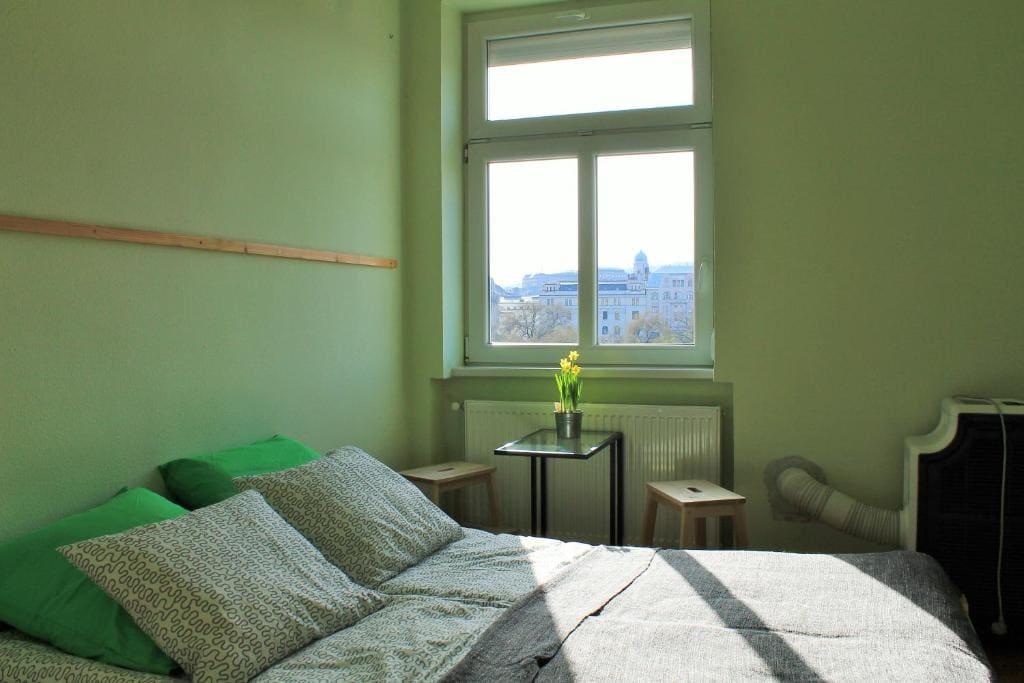B3 City Rooms - View 5
