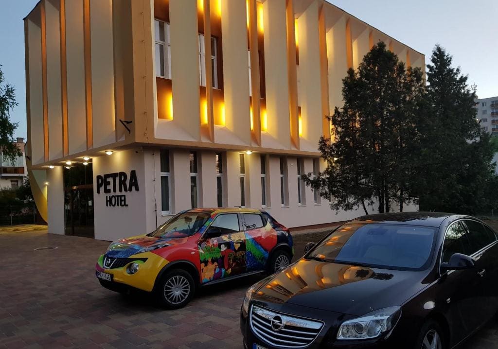Petra Hotel - Main view