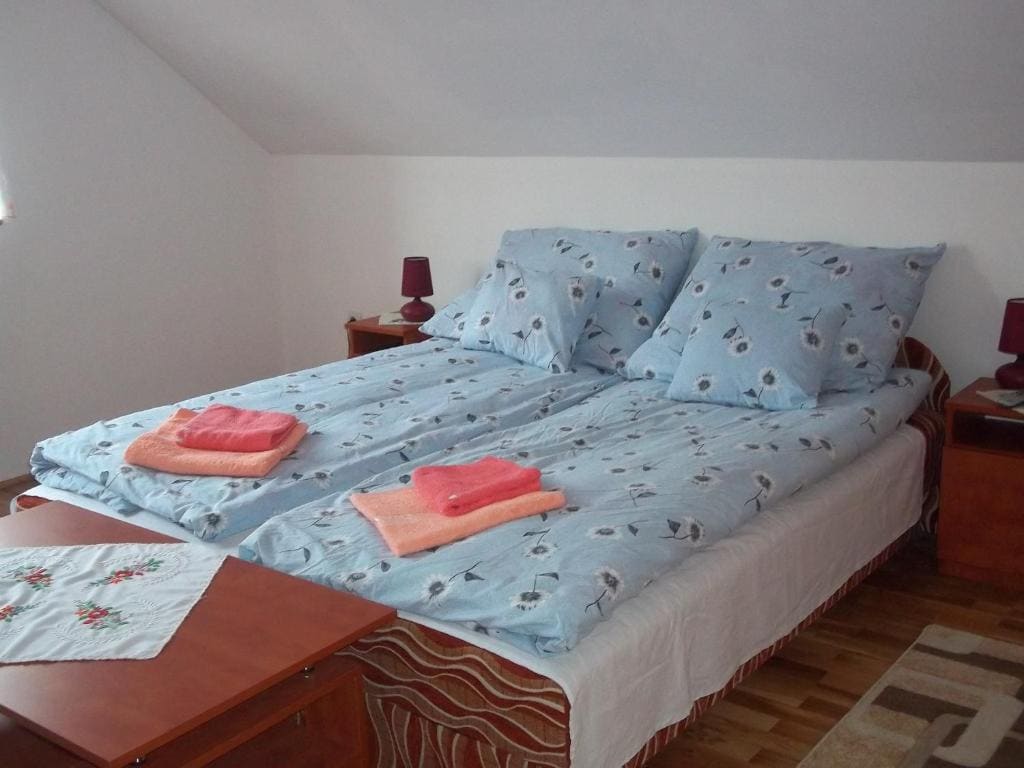 Szikla Vendégház — Vue principale