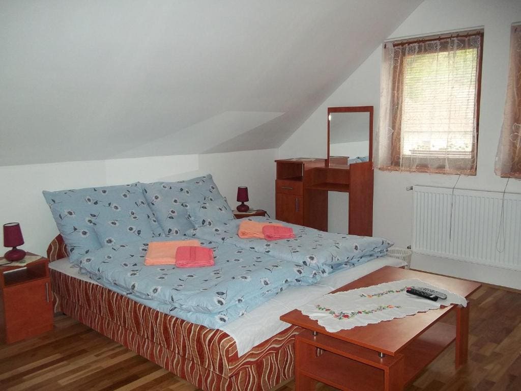 Szikla Vendégház — Vue 7