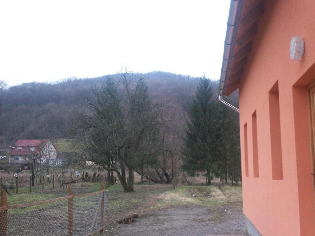 Szikla Vendégház — Vue 2