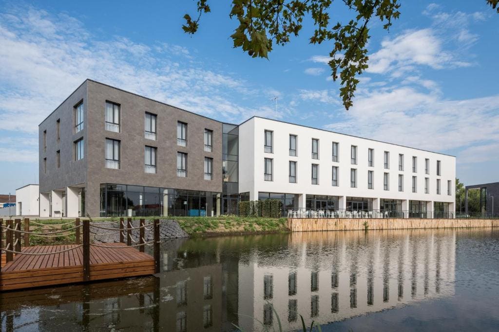 Várda Sport Hotel - Main view