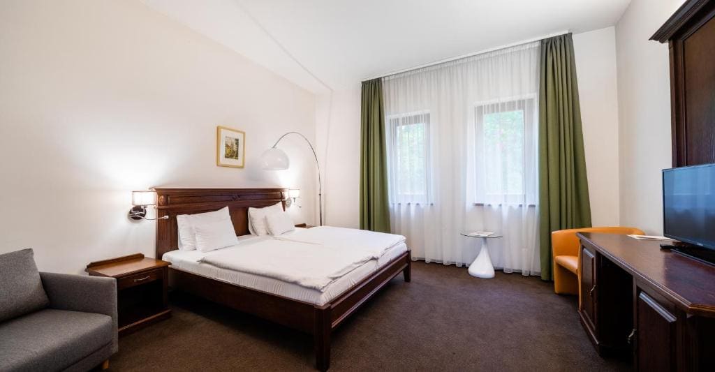 Hotel Vécsecity - View 2