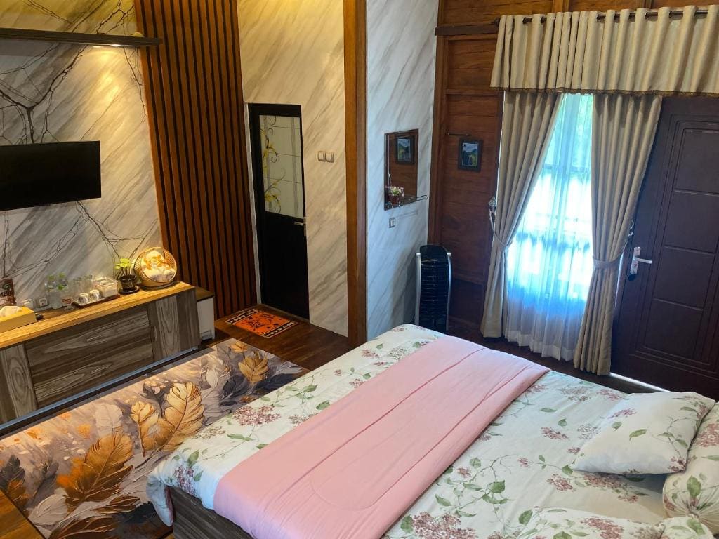 Alam Semeru, Traditional Indonesian Homestay - View 2