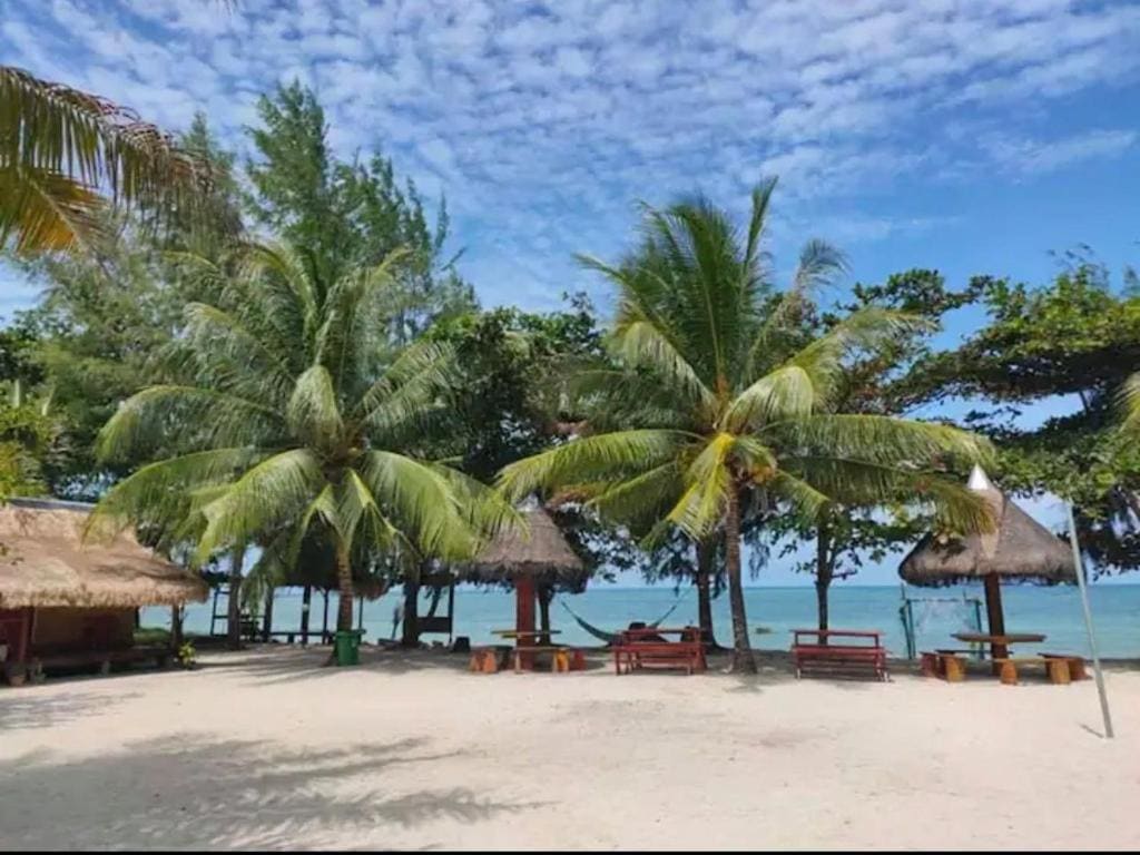 Bintan Brzee Beach in Bintan Island - Bungalow 2 - View 5