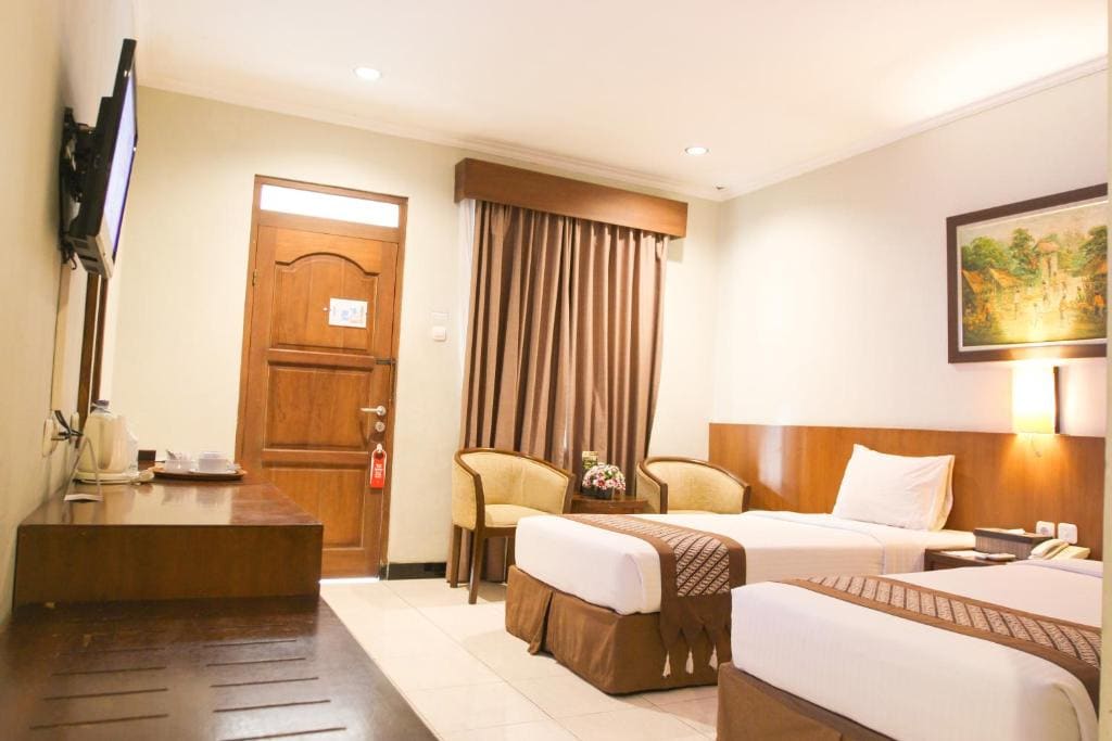 Cakra Kembang Hotel - View 4