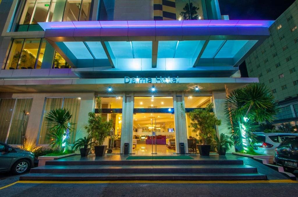 Daima Hotel Padang - Main view