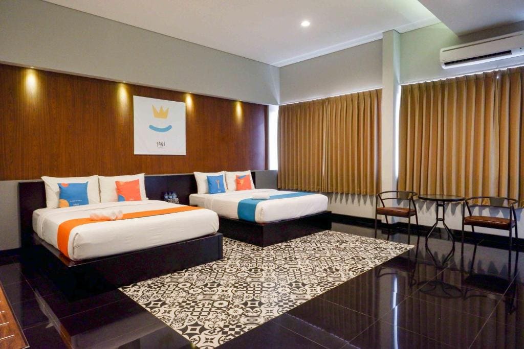 Sans Hotel Empress Simpang Lima - View 2