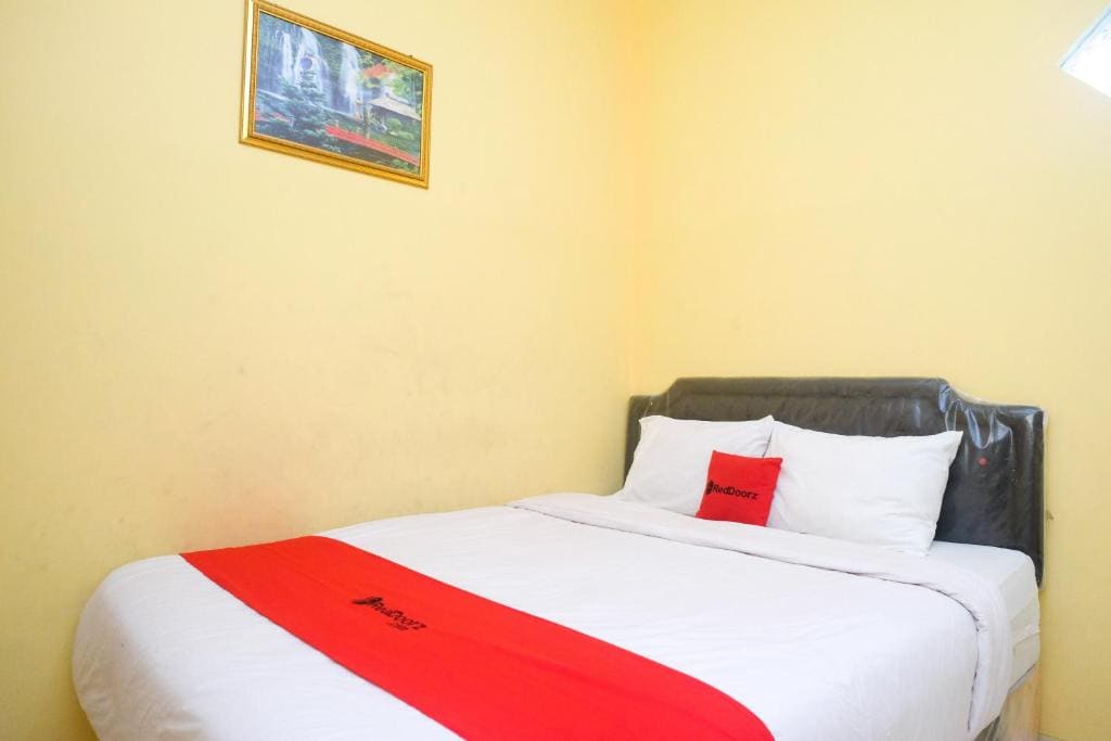 RedDoorz Syariah At Endrayanti Inn RSUD Yogyakarta - View 6