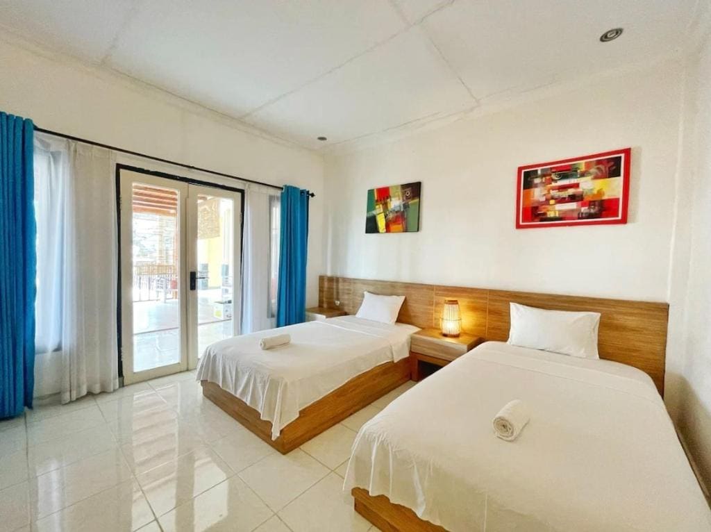 Gili White Bamboo - View 2