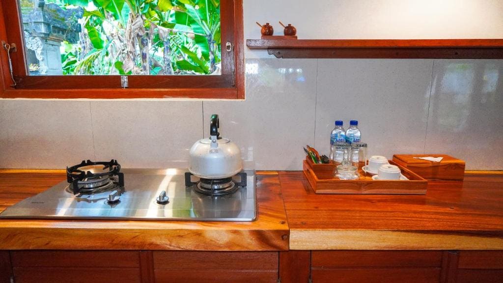 Green Coconut Cottage - Main view