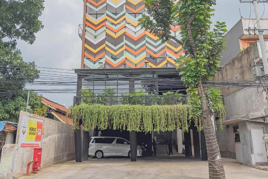 RedDoorz Premium @ Hotel Hebat - Main view