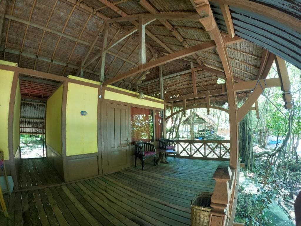 Hoga Island Dive Resort - Main view