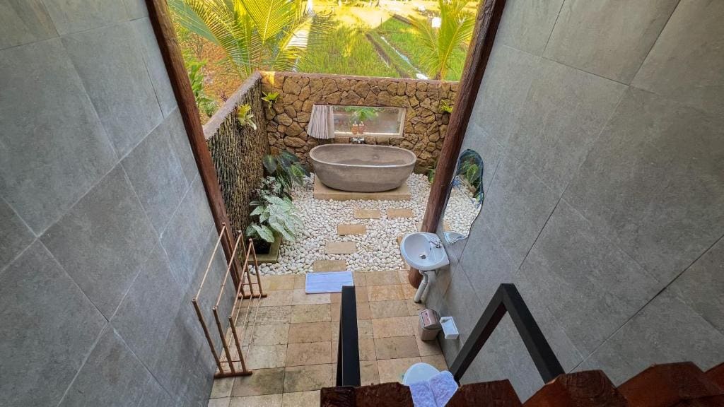 Lila Sari Guest House with breakfast - View 3