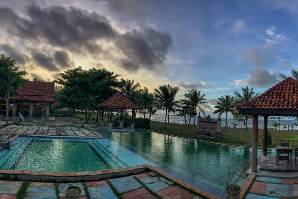 Beach Rock Resort Belitung - View 3