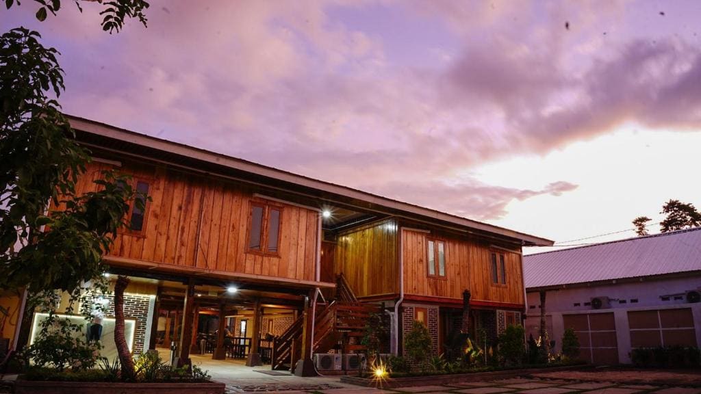 Maluk Surf House - Main view