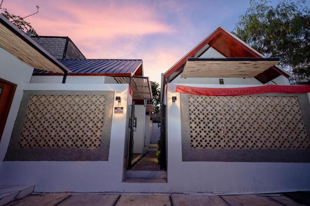 Mesari Guesthouse - Main view